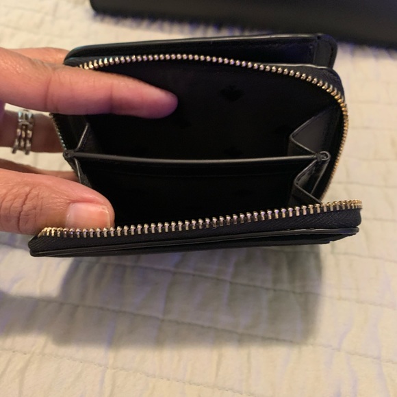 Black kate spade zip around wallet - Picture 5 of 5